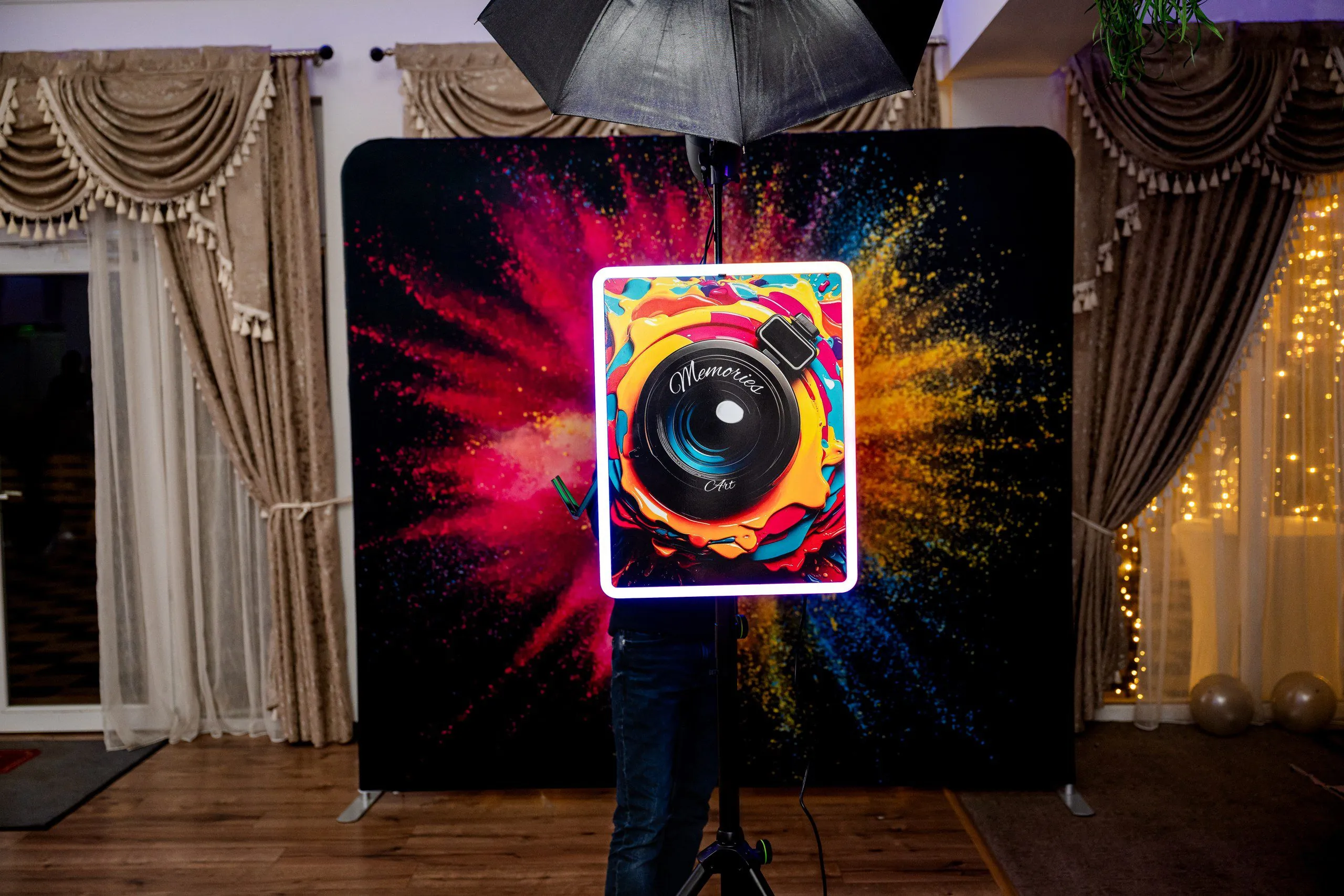 Setup elegant photo booth